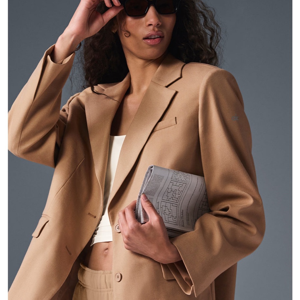 First Class Blazer ALO toasted almond M NYT!